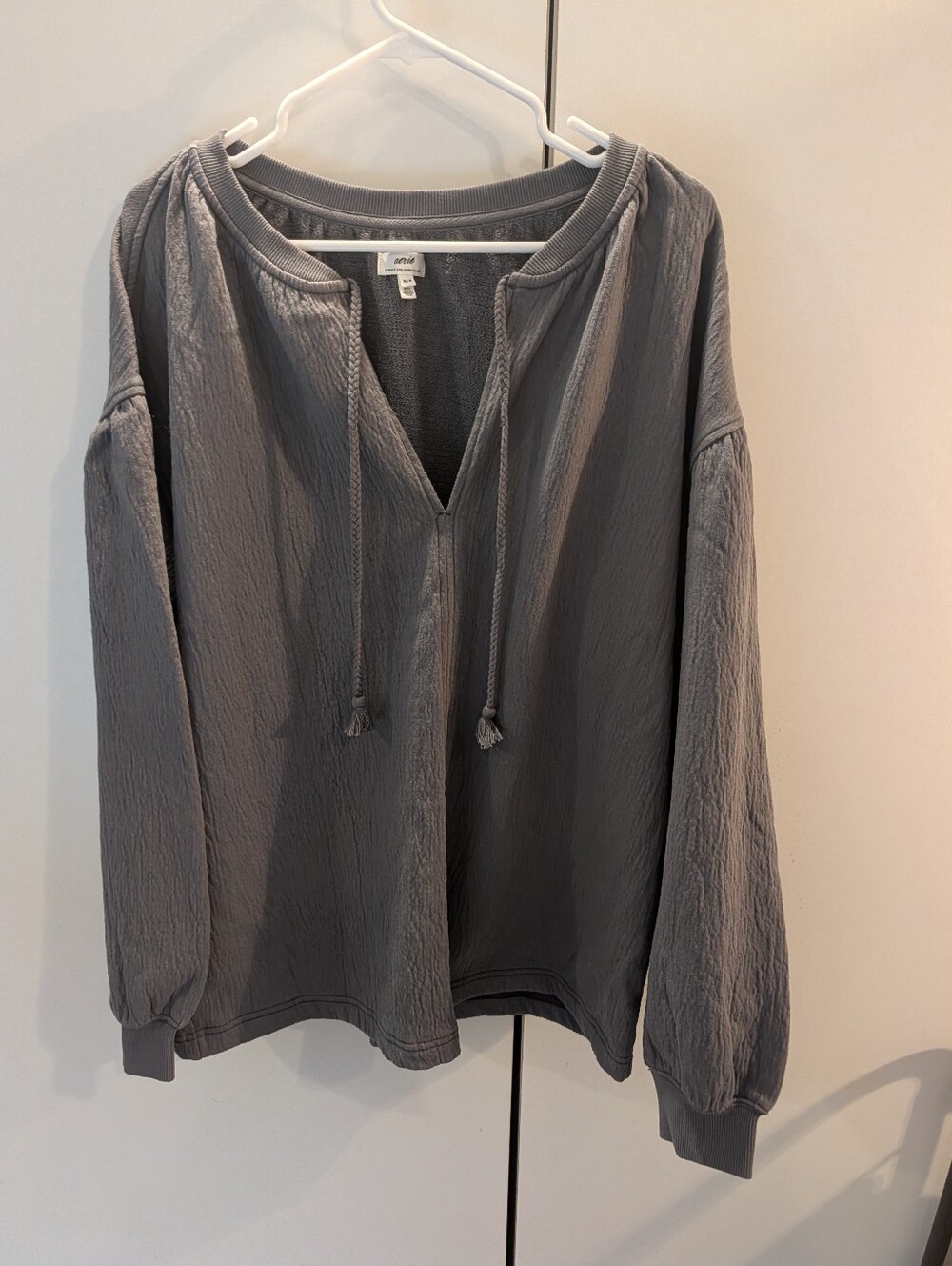 Aerie Medium Gray Women's Pullover Hoodie Top with V-Neck Tie